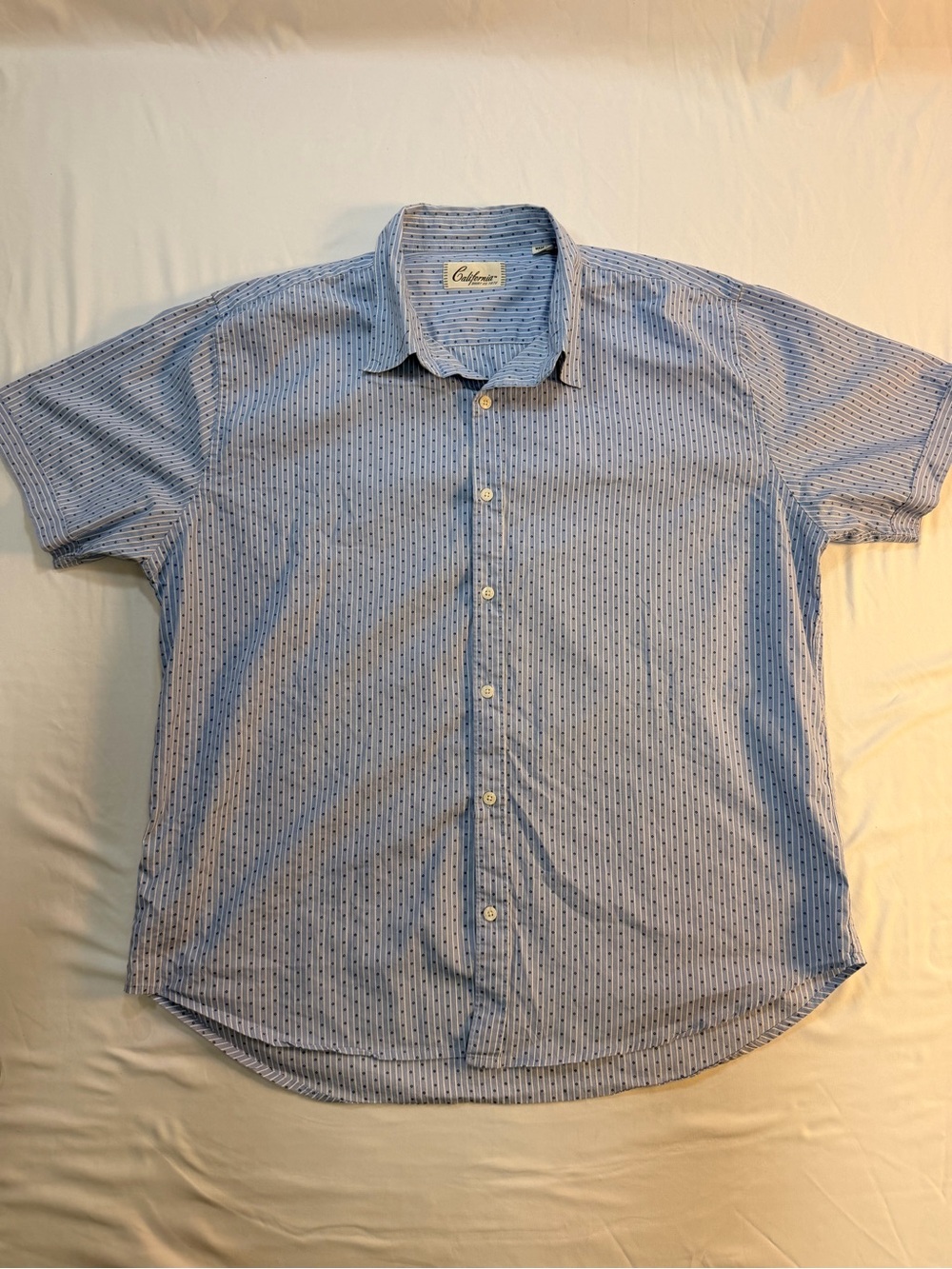California Shirt Co XL Blue Striped Short Sleeve Button Down Shirt